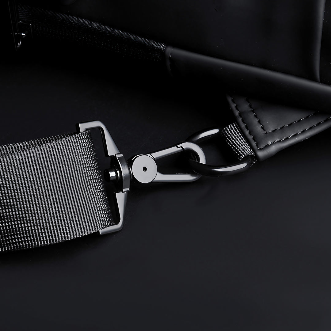 Crossbody-Steal
